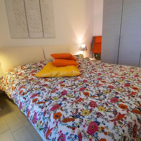 Cherubino - Stunning Lake View With Swimming Pool Parzanica Ngoại thất bức ảnh